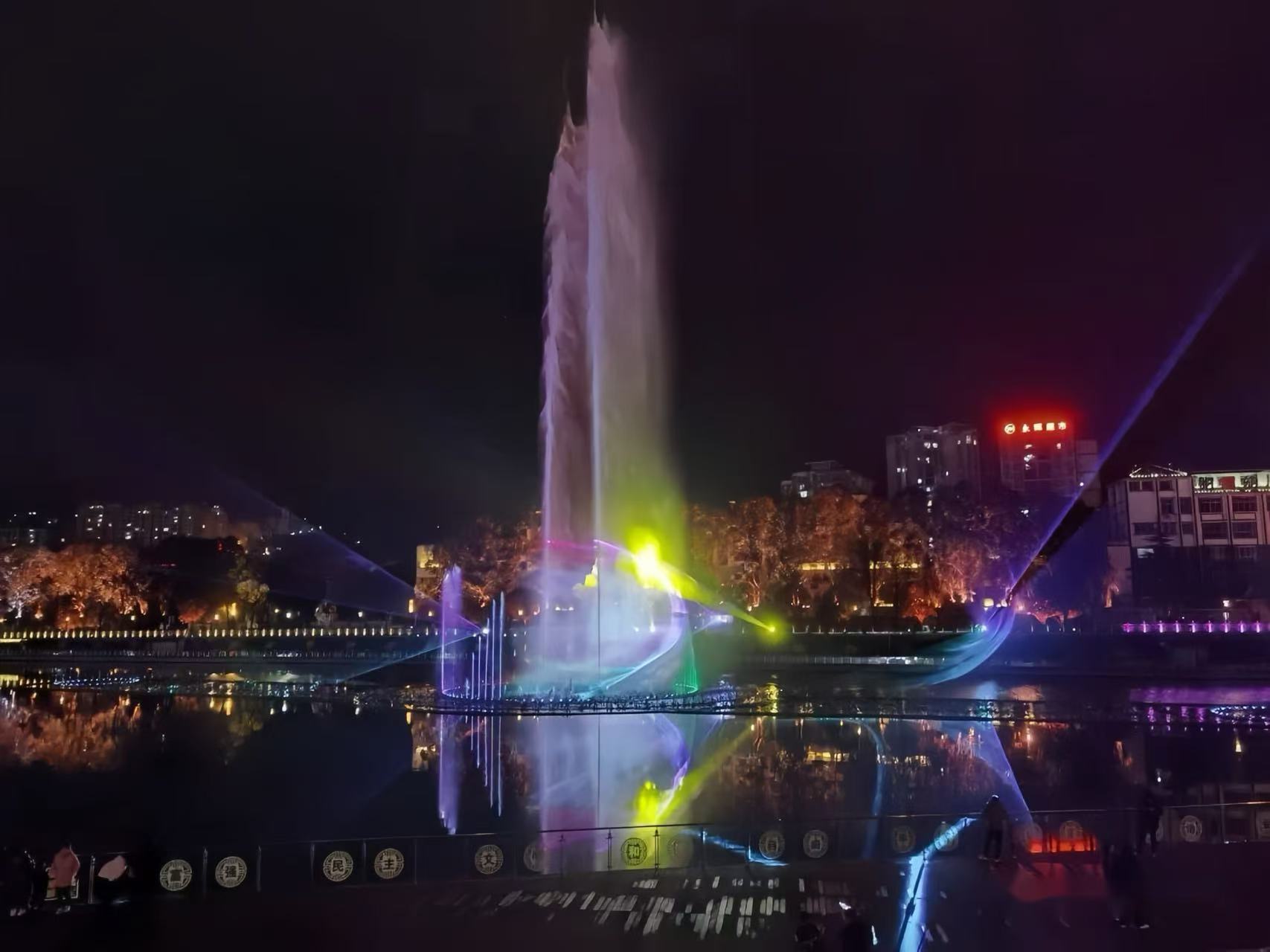 Wuling Waterfront Musical Fountain (2022)2